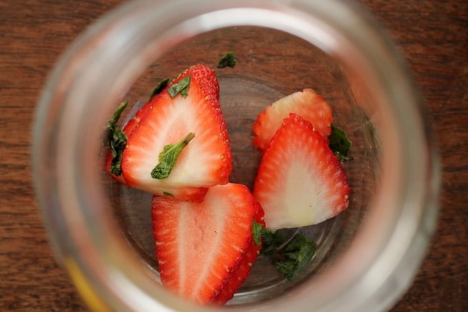 How to Make Strawberry Mint Flavored Water