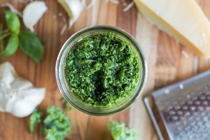 how to make homemade kale pesto